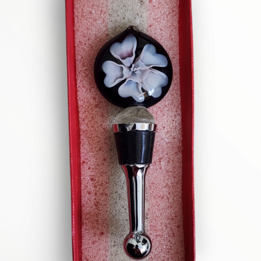 Elegant Blown Art Glass Floral Wine Bottle Stopper